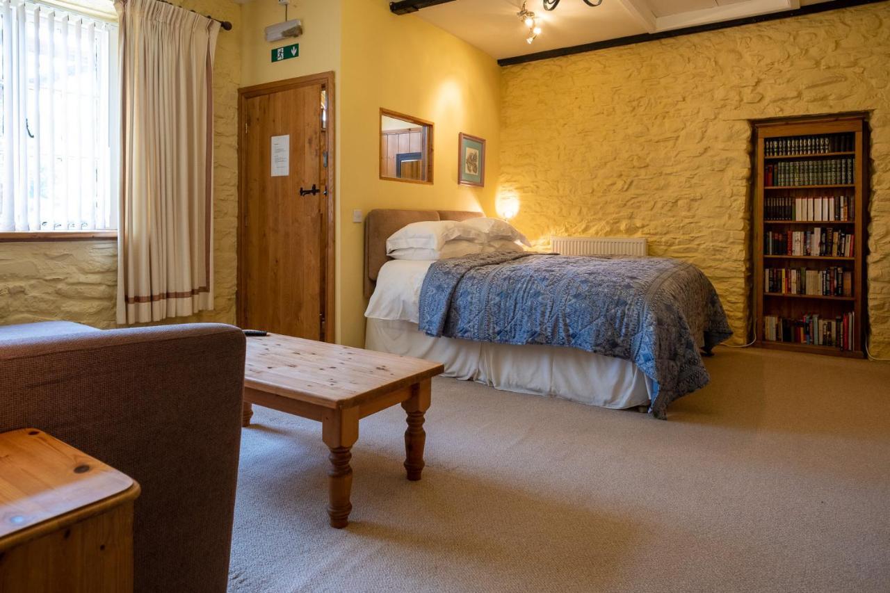 Ty Mawr Country & Restaurant