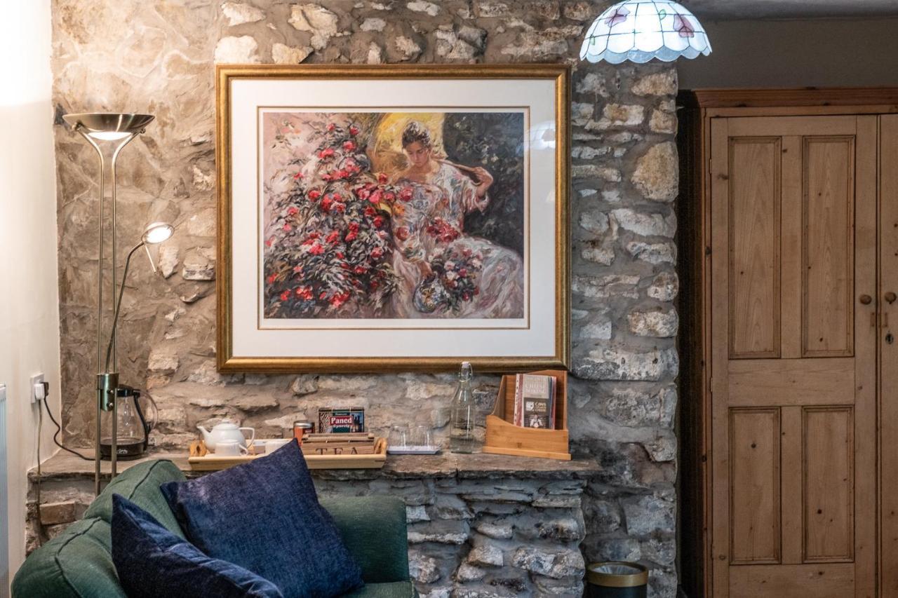 Ty Mawr Country & Restaurant * Carmarthen